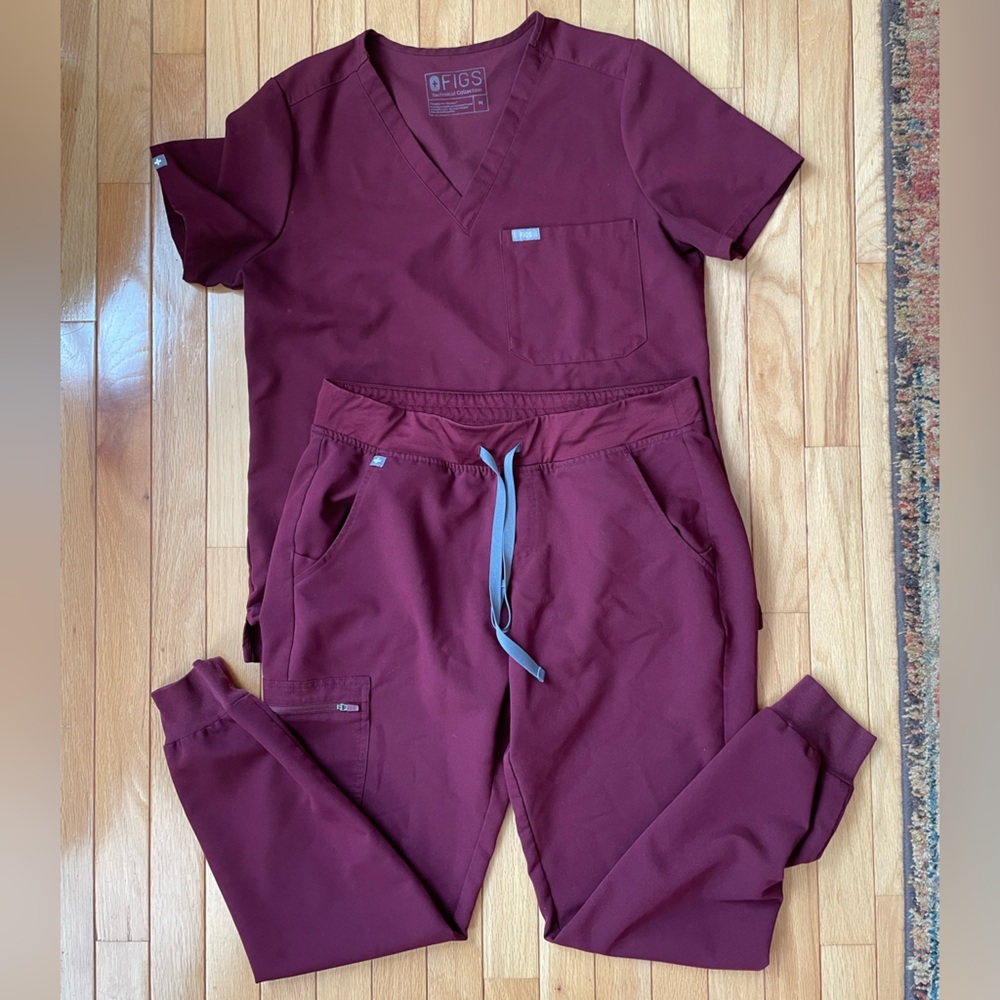 Medium Burgundy Catarina scrub top, Zamora joggers
